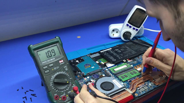 Не включается МОЩНЫЙ Asus Gaming FX505D | Не крутится вентилятор в ноутбуке Acer 5732Z