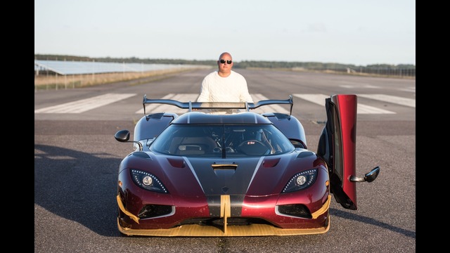 Koenigsegg Agera RS – NEW WORLD RECORD – Fastest production car in the world