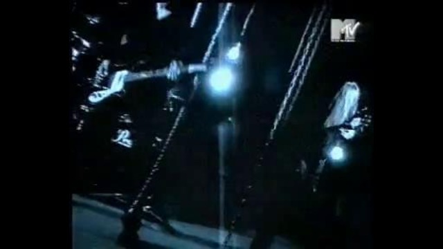 Arch Enemy – Bury Me An Angel