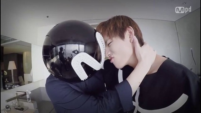 BTS – RUN in hotel