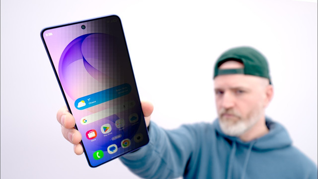 Samsung’s New Secret Screen (Samsung Galaxy S26 Ultra Unboxing)