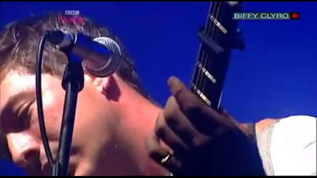 Mumford & Sons – Awake My Soul (Live at Reading Festival 2010)