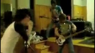 Asking Alexandria – Not The American Average (Rare Live Video)