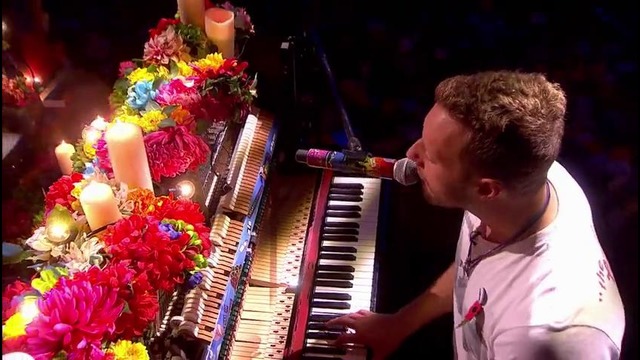 Coldplay – Everglow (Live on The Graham Norton Show)