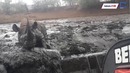 Тракторист спас носорога! Красавчик