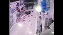 Бык ворвался в магазин