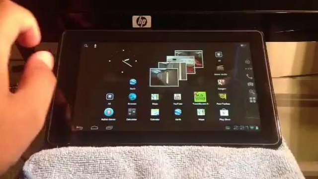 Motoblur ICS Launcher (overview)