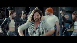 LG G5 – Jason Statham Commercial