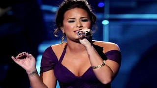 Selena Gomez Hit The Lights Live Ft Demi Lovato Who’s That Boy American Idol 2012
