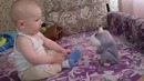 Ребенок и говорящий хомячок