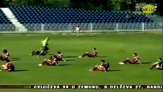 Футболисты сербского клуба сели на поле в знак протеста против невыплаты зарплаты