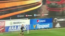 Вратарь с фамилией Зламал сломал штангу