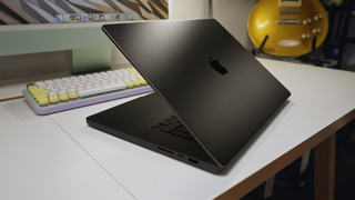 Обзор чёрного MacBook Pro на M3 / Pro — выбираем Mac на 2024 год