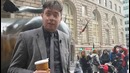MrOtabekTv: Отабек Махкамов встретился с «Атакующим быком» в Нью-Йорке