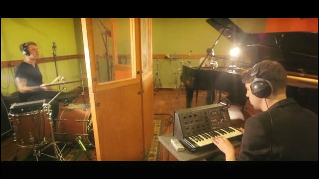 Tesla Boy – Fantasy ( live studio version)