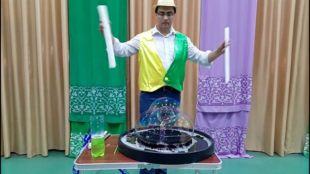 Шоу мыльных пузырей в Ташкенте