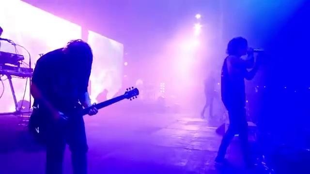 Bring Me The Horizon – Drown Live at Reading Festival 2015