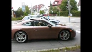 Новый Porsche 911 сняли на видео на заправке в Штутгарте