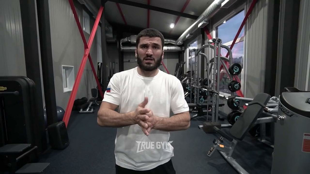 Как качаться чтобы бить / Бетербиев показал упражнения для сильного удара с гирей и штангой