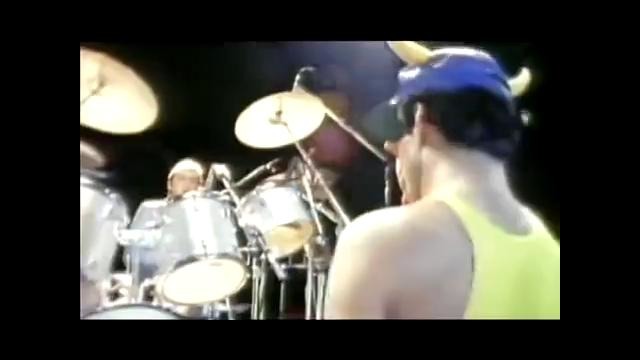 Queen – Another One Bites the Dust (Official Video)