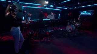 Chvrches – Get Out (BBC Radio)