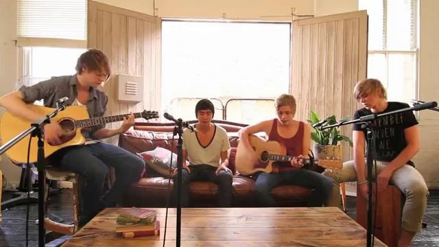 5 Seconds of Summer – Gotta Get Out (Acoustic)