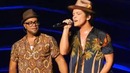 Bruno Mars – If I Knew (Live)