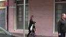 Анджелина Джоли на прогулке с детьми