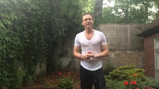 Tom Hiddleston (Loki): ALS Ice Bucket Challenge