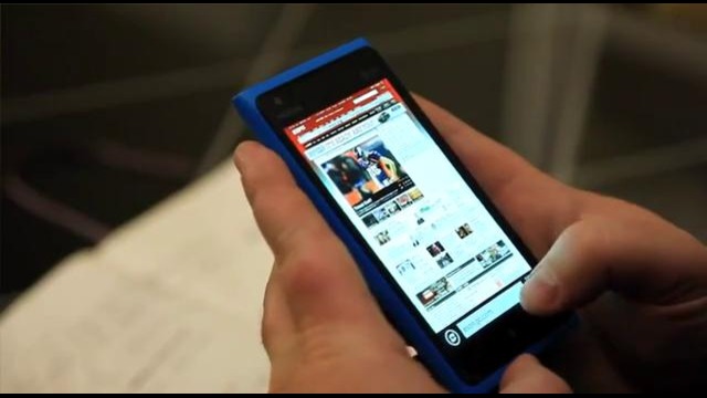Nokia Lumia 900 (first hands-on)