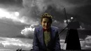The Good, The Bad & The Queen – Merrie Land (Official)