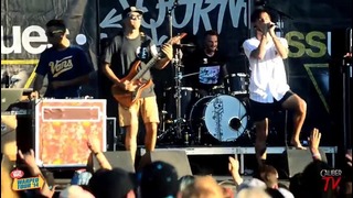 Issues – Life of a Nine (LIVE! Vans Warped Tour 2014)