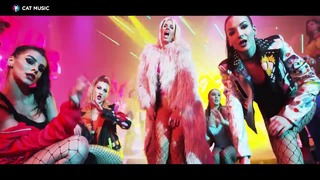 Andreea Banica feat. Balkan – Ce vrei de la mine (Official Video)