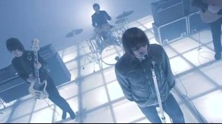 Beady Eye Reveal Manchester City Home 2011 – Blue Moon, The Beat Goes On