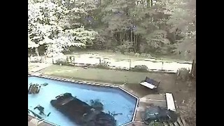 Неожиданная авария с приземлением в бассейн
