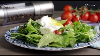 Салат с яйцом "пашот", приготовленном в LG NeoChef