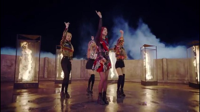 BLACKPINK – Playing with fire