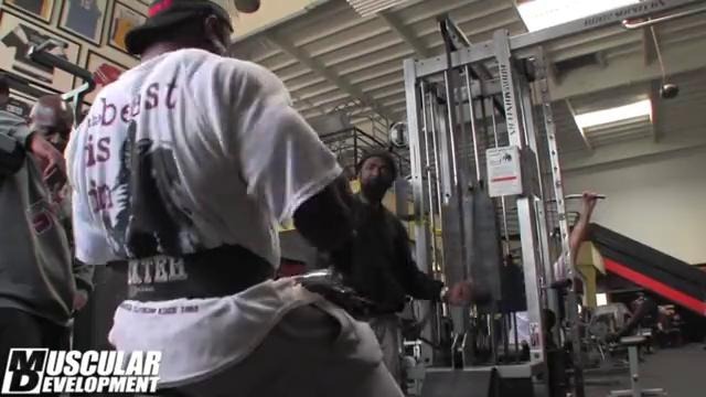 In the trenches – dexter jackson trains back
