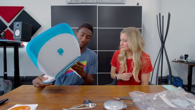 Unboxing a SEALED iBook G3 with MKBHD