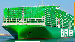 Внутри самого большого мега-контейнеровоза в мире