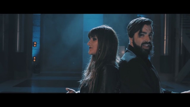 Huecco – Mirando al cielo feat. Rozalén (Official Video)