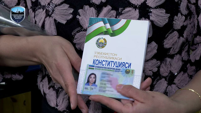 8-dekabr – Oʻzbeksiton Respublikasi Konstitutsiyasi kuni munosabati bilan Yunusobod tumanida bir guruh shaxslarga fuqarolik ID passporti topshirildi