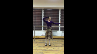 Юнусова Д. М. Видеоурок. Положение рук и ног в бухарской школе танца