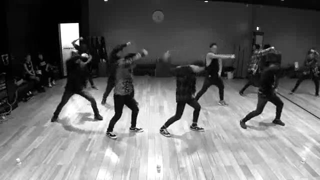 G-Dragon – Good Boy (feat TaeYang) Dance Practice