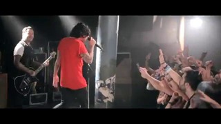 Sleeping With Sirens – Kick Me (Official Video 2014!)