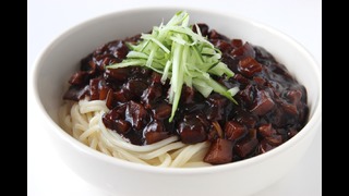 Noodles with blackbean sauce (Jjajangmyeon: 짜장면) Чажамён