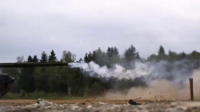 Выстрел танка Т90 в замедленной съемке 18000 к/с