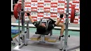 Нереальный вес в 185 кг для такой комплекции спортсмена