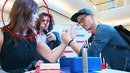 Ботаник офигел от девушки борца! Бой