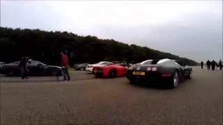 Bugatti Veyron vs Ferrari LaFerrari. Drag Racing
